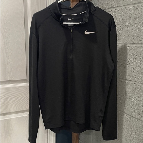 Nike Men's Black Performance Jacket - Picture 1 of 4